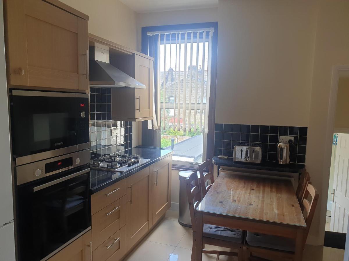 London Luxury 2 Bedroom Flat 5Min Walk From Overground, With Free Wifi, Free Parking-Sleeps X6 Ілфорд Екстер'єр фото